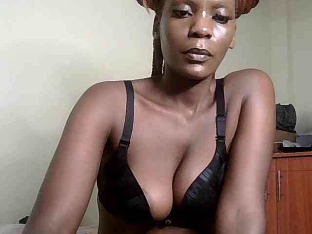 HornyCleo webcam