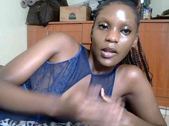 HornyCleo webcam