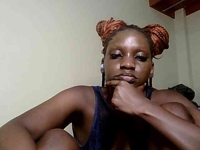 HornyCleo webcam