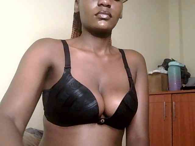 HornyCleo webcam