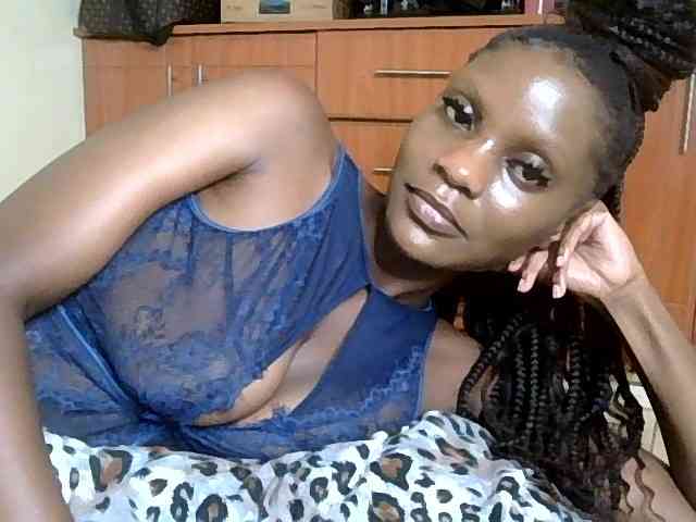 HornyCleo webcam