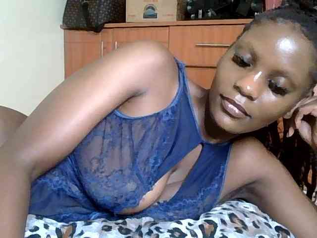 HornyCleo webcam