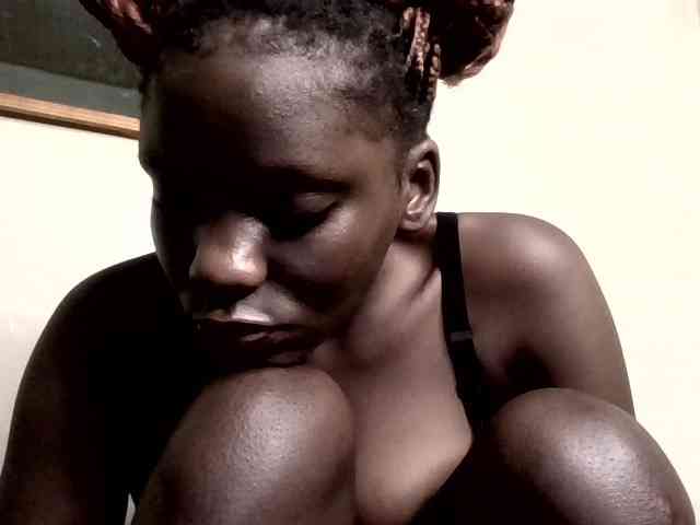 HornyCleo webcam