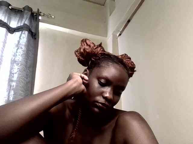 HornyCleo webcam