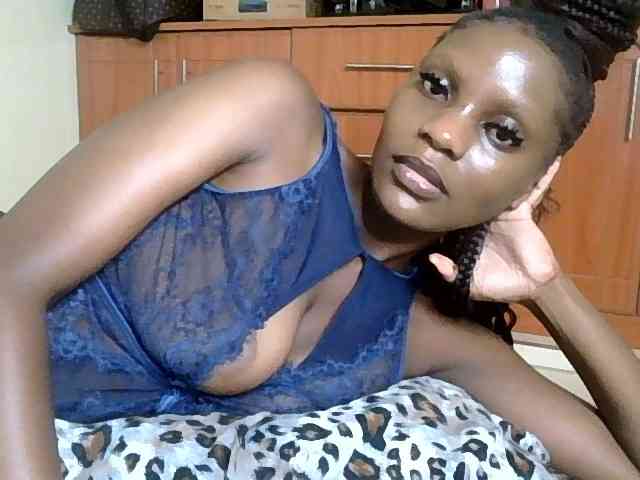 HornyCleo webcam