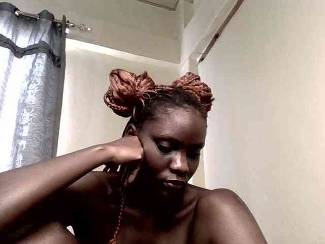 HornyCleo webcam