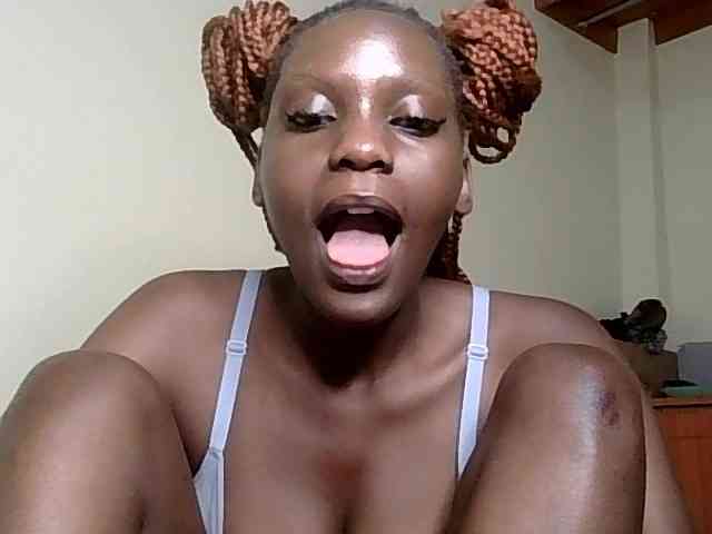 HornyCleo webcam
