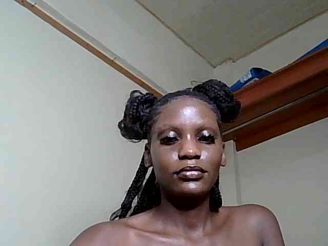 HornyCleo webcam