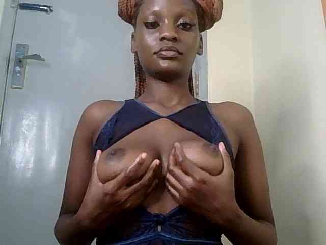 HornyCleo webcam