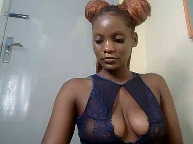 HornyCleo webcam