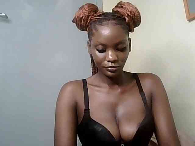 HornyCleo webcam
