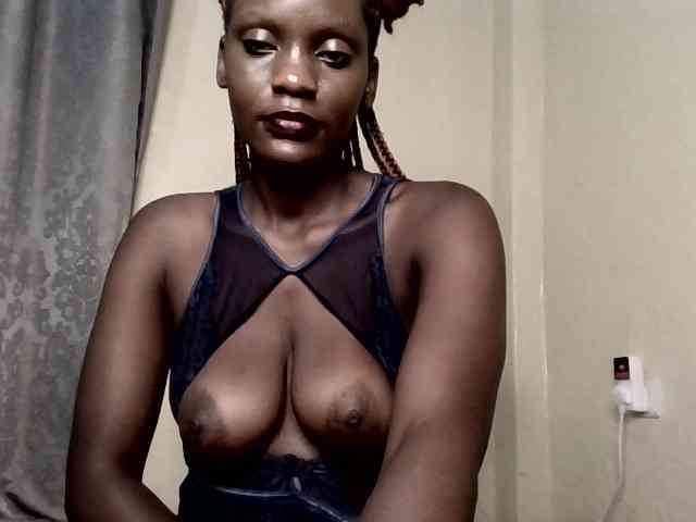 HornyCleo webcam