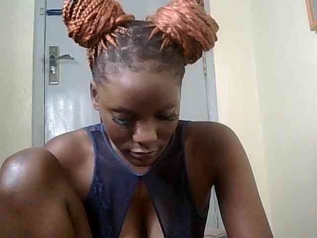 HornyCleo webcam