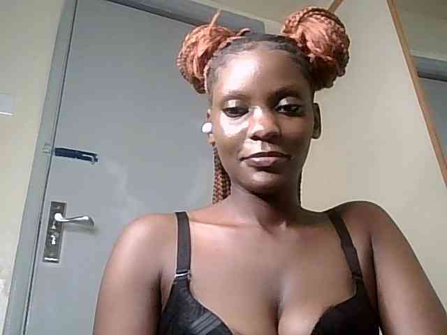 HornyCleo webcam