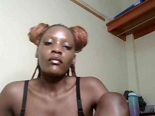 HornyCleo webcam