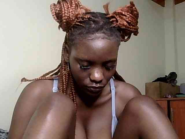 HornyCleo webcam