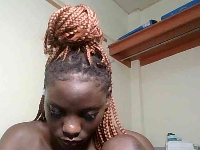 HornyCleo webcam