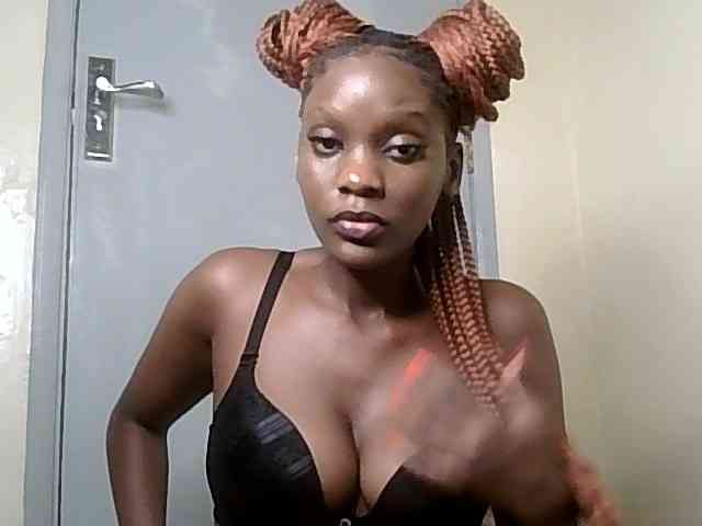 HornyCleo webcam