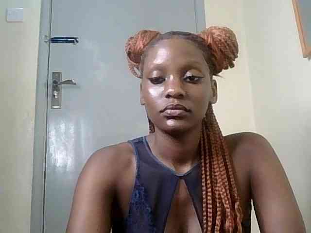 HornyCleo webcam