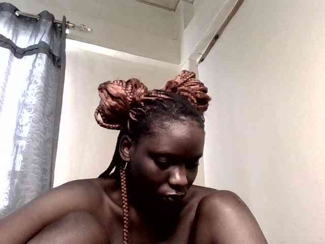 HornyCleo webcam