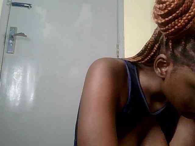 HornyCleo webcam