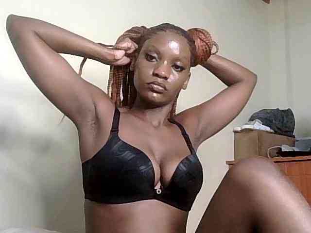 HornyCleo webcam