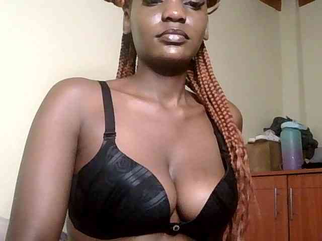 HornyCleo webcam