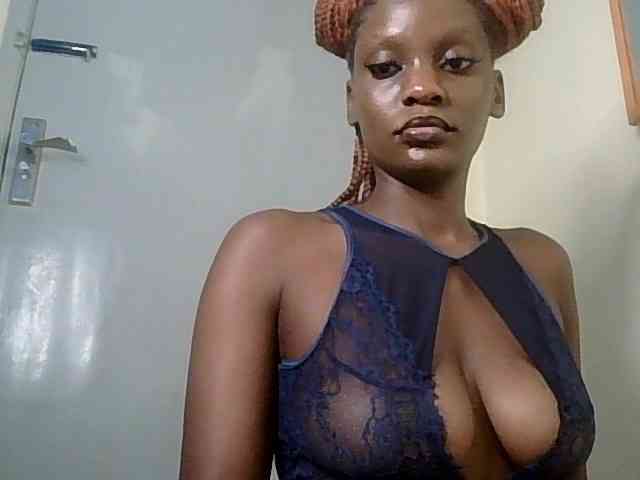 HornyCleo webcam