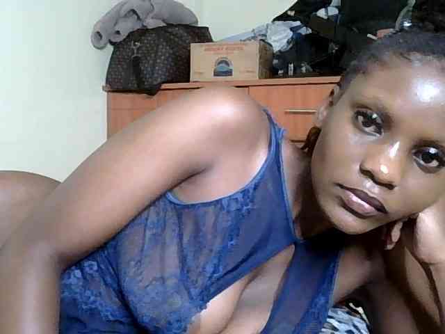 HornyCleo webcam