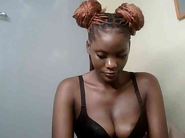 HornyCleo webcam