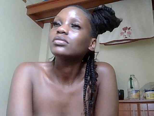 HornyCleo webcam