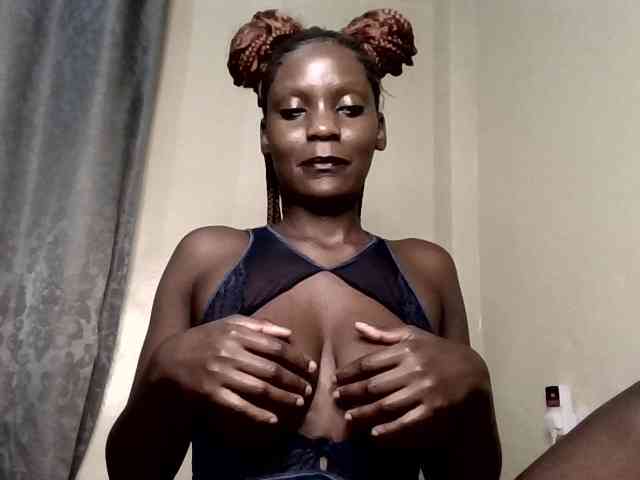 HornyCleo webcam