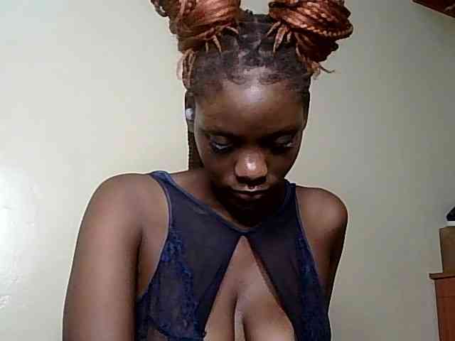 HornyCleo webcam