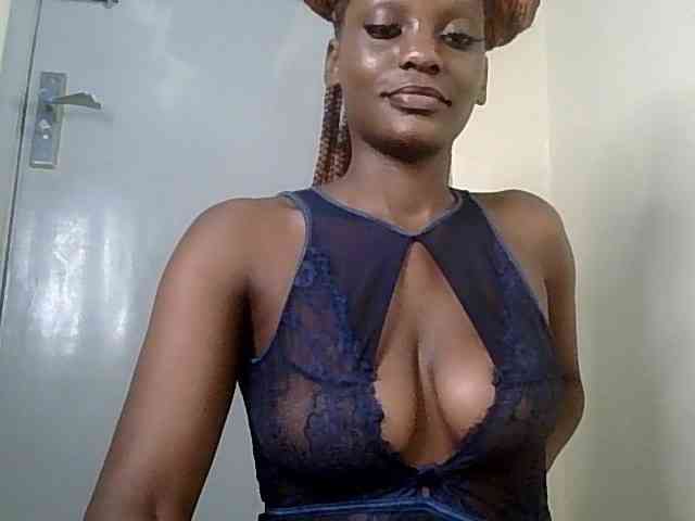 HornyCleo webcam