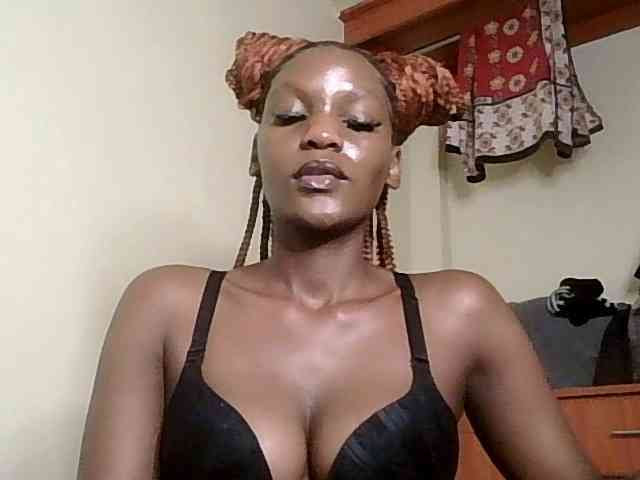 HornyCleo webcam