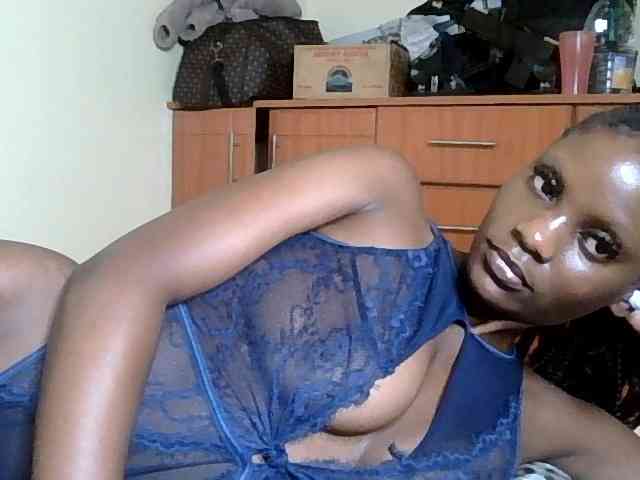HornyCleo webcam