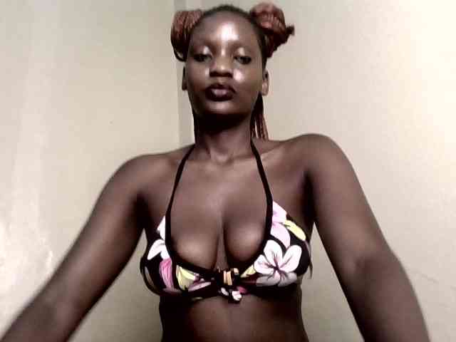 HornyCleo webcam