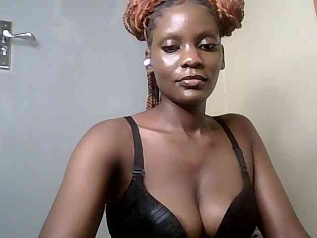 HornyCleo webcam