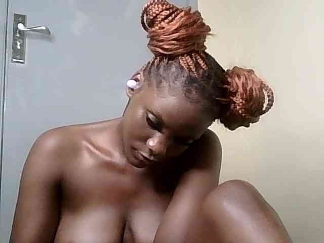 HornyCleo webcam