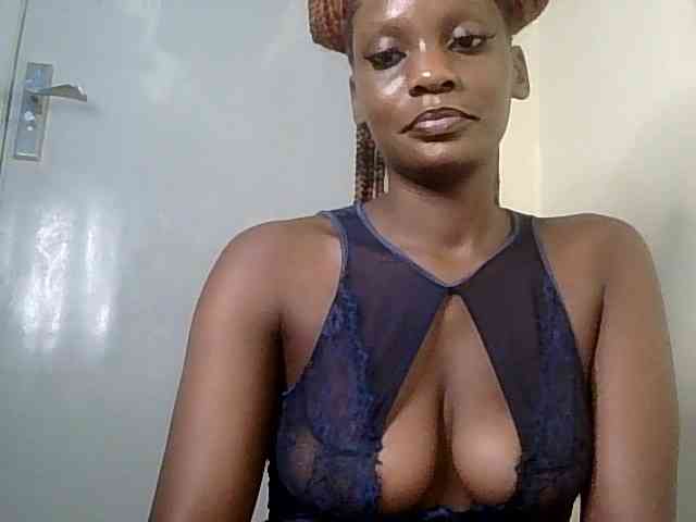 HornyCleo webcam
