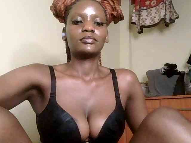 HornyCleo webcam