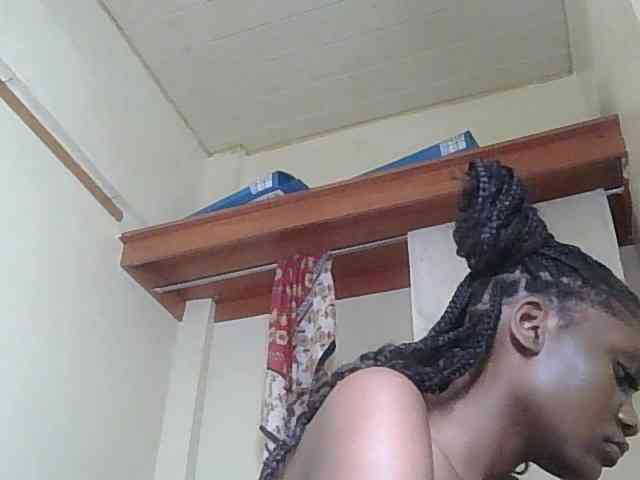 HornyCleo webcam