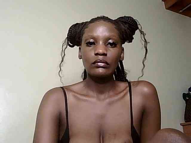 HornyCleo webcam
