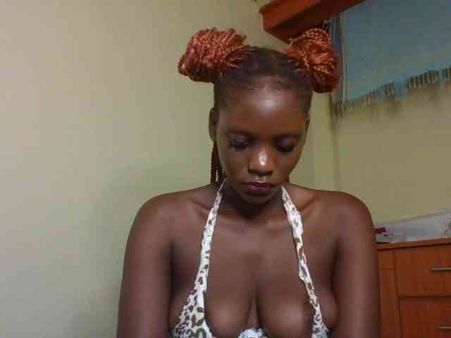 Modelo: HornyCleo