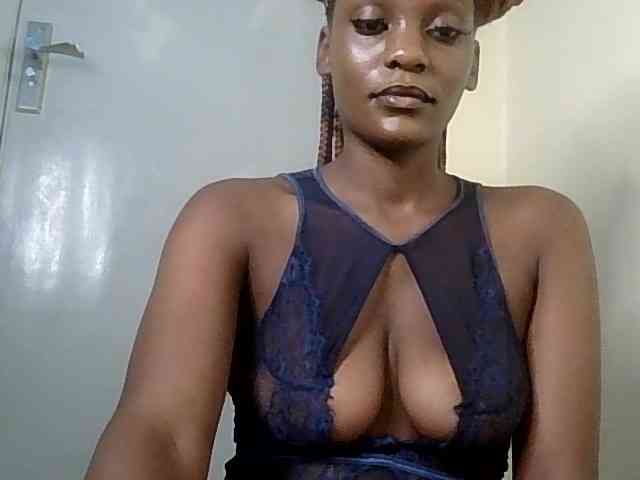 HornyCleo webcam