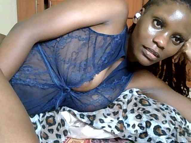 HornyCleo webcam