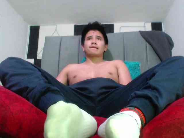 adonislatin19 adonislatin19