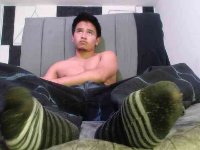 adonislatin19 adonislatin19