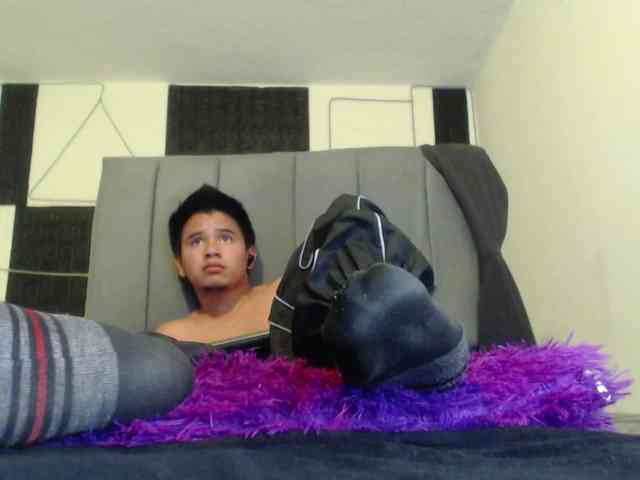 adonislatin19 adonislatin19