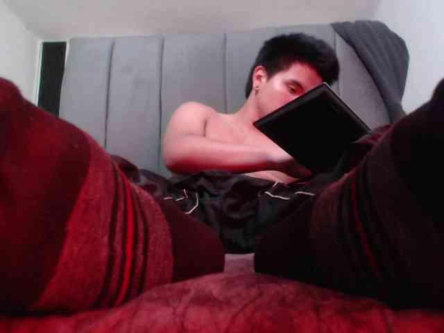 adonislatin19 adonislatin19